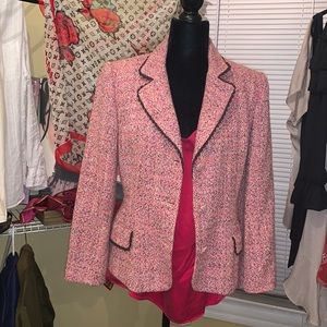 Neiman Marcus size 8 fitted pink tweed/boucle jacket ..Vintage.